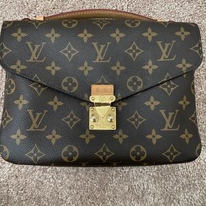 Louis Vuitton Pochette Métis Monogram
